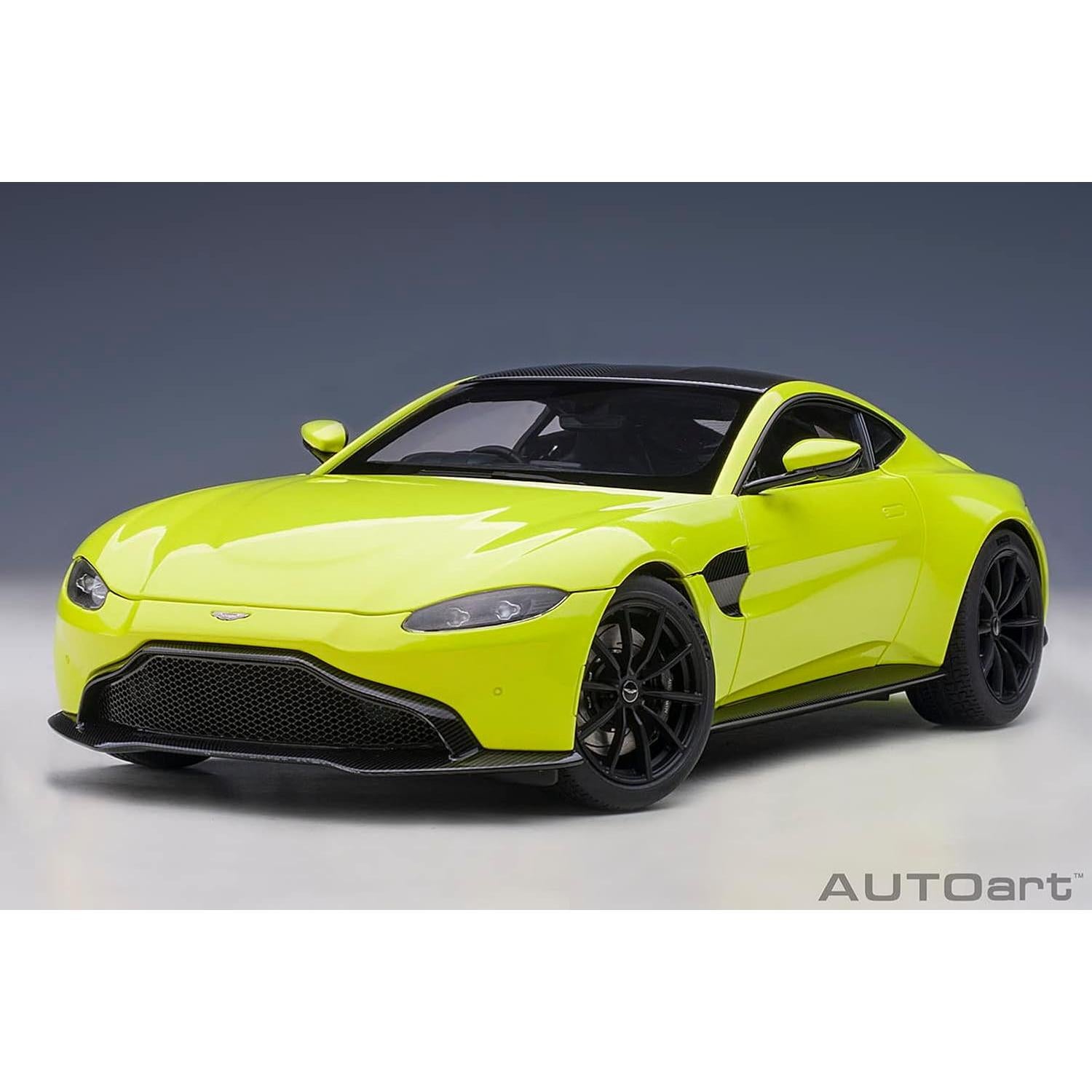 Modelo de Coche 1/18 Aston Martin Vantage RHD Verde Autoart