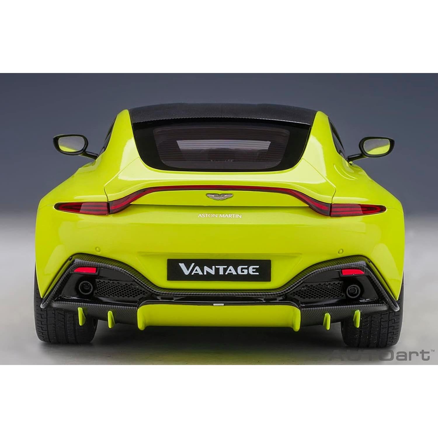 Modelo de Coche 1/18 Aston Martin Vantage RHD Verde Autoart