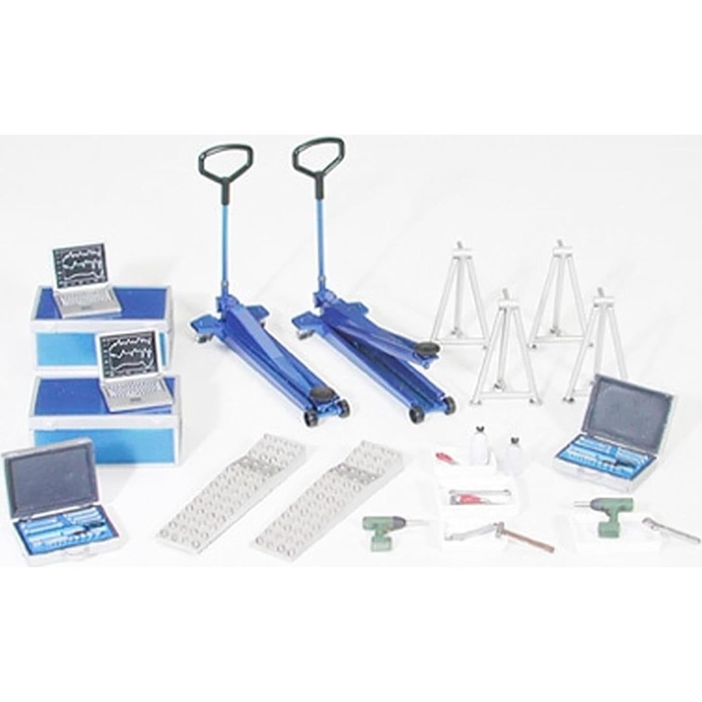 Tamiya 300024266 1: 24 Scale – Set of Rally Mechanics (5)