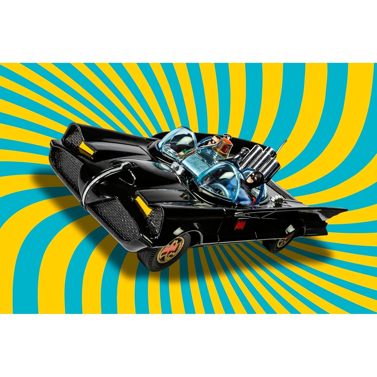 Corgi Batmóvil Diecast RT26701 con Batman y Robin 3.5x14cm