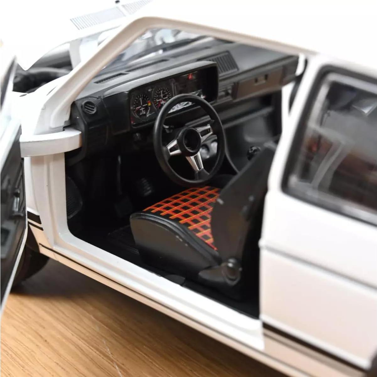 Modelo de Coche Diecast Volkswagen Golf GTI 1976 Norev 1:18