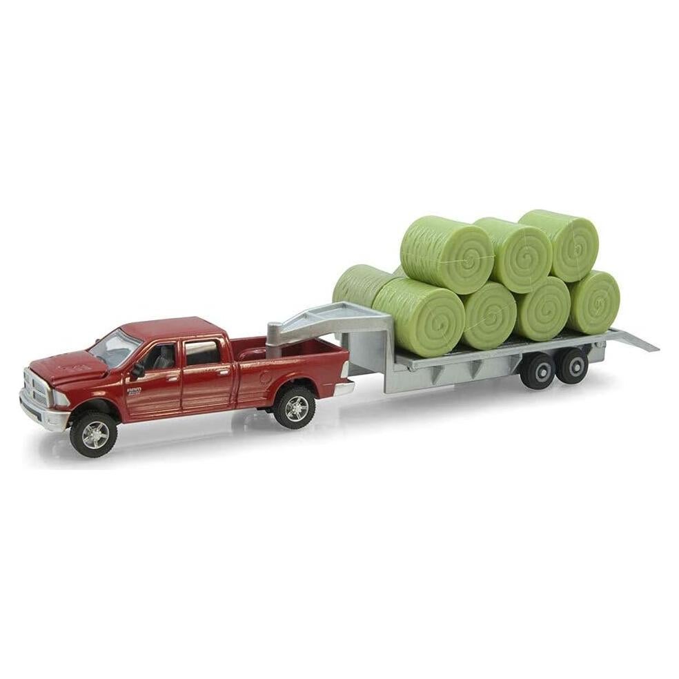 Camión Dodge Ram Pickup 2011 con Remolque y Pacas Ertl 1:64