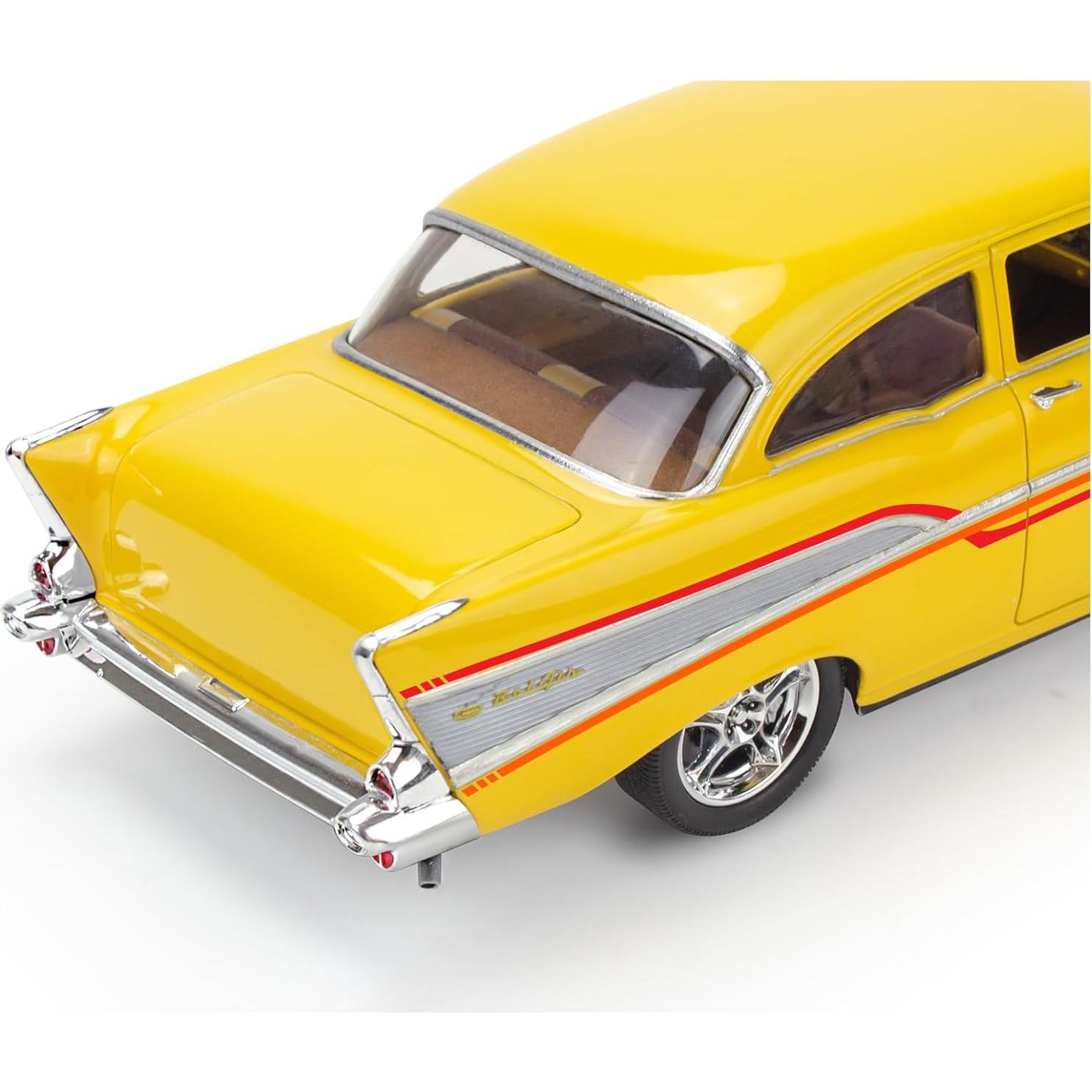 Kit de Modelo Revell 1957 Chevrolet Bel Air 1:25 Escala