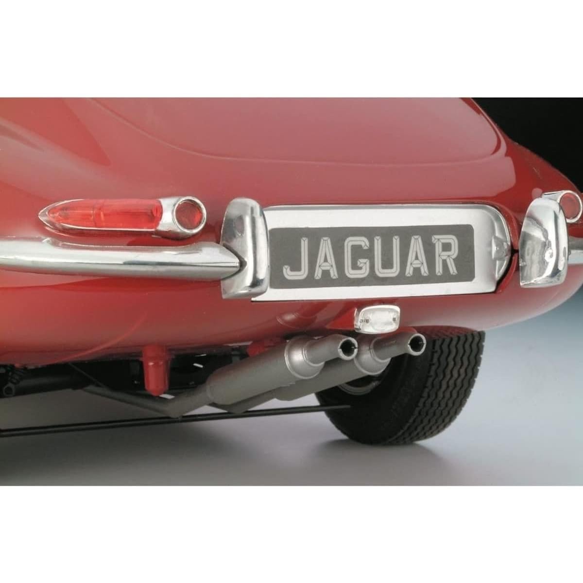 Revell Jaguar E-Type 1:8 Kit de Modelo Plástico Detallado