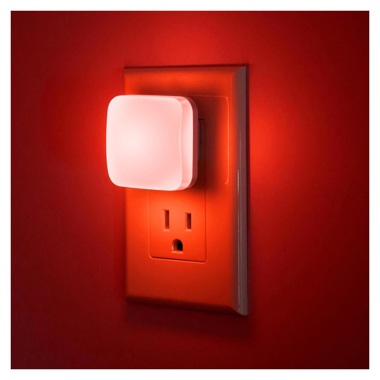 Luz Nocturna LED Briignite Roja con Sensor - Paquete de 2