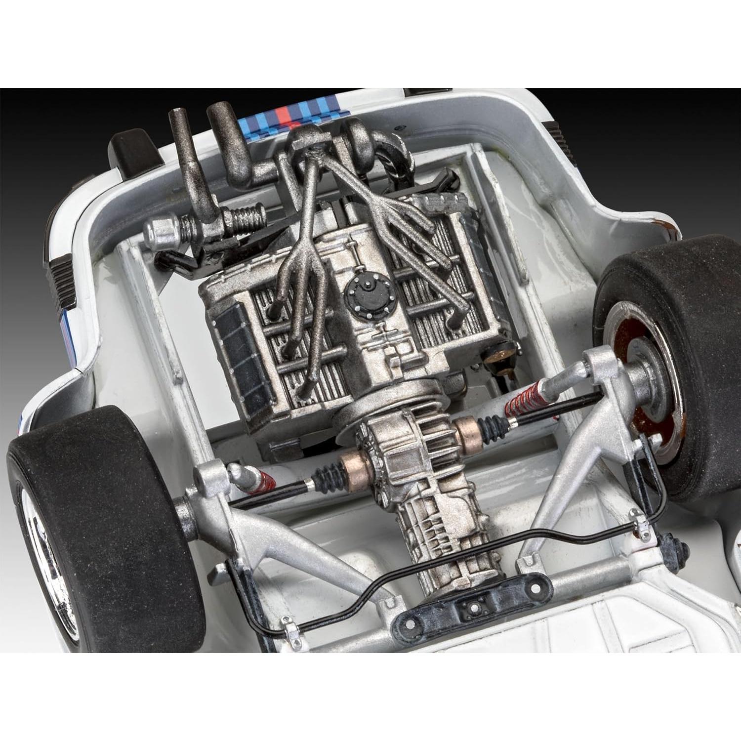 Kit de Modelo Revell 1:24 Porsche 934 RSR Martini Racing