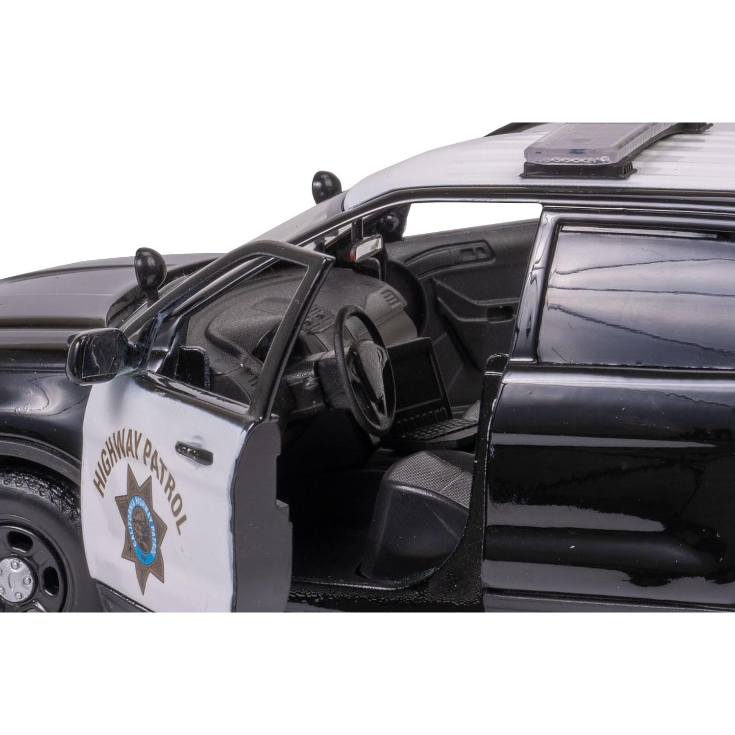 Modelo Diecast Motormax 2015 Ford Interceptor Policial 1:24