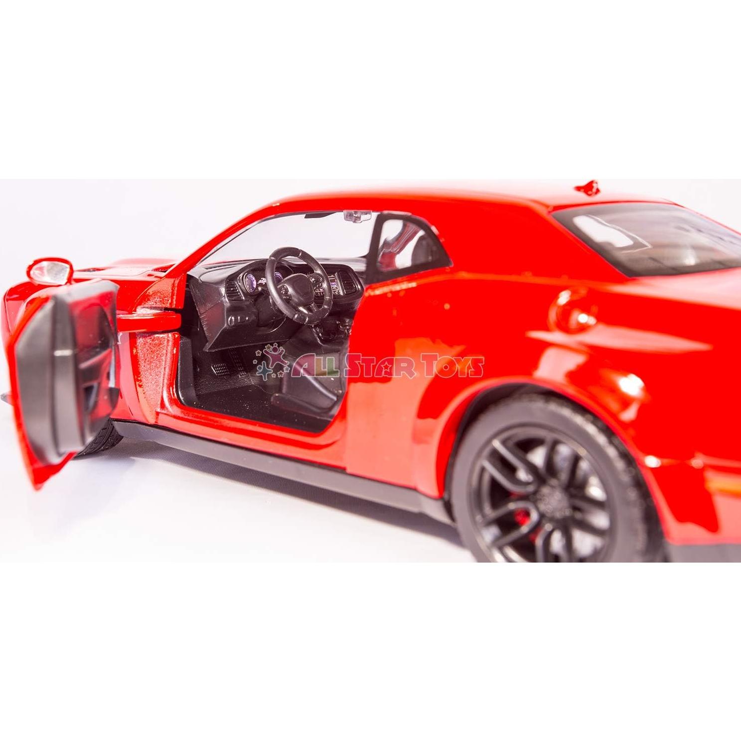 Modelo Diecast 2018 Dodge Challenger SRT Hellcat Rojo 1:24