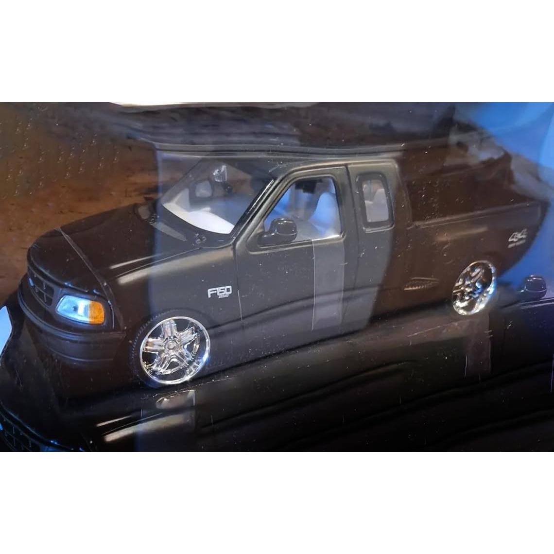 Modelo Diecast 1/24 F150 XLT Flareside Motormax Negro Mate