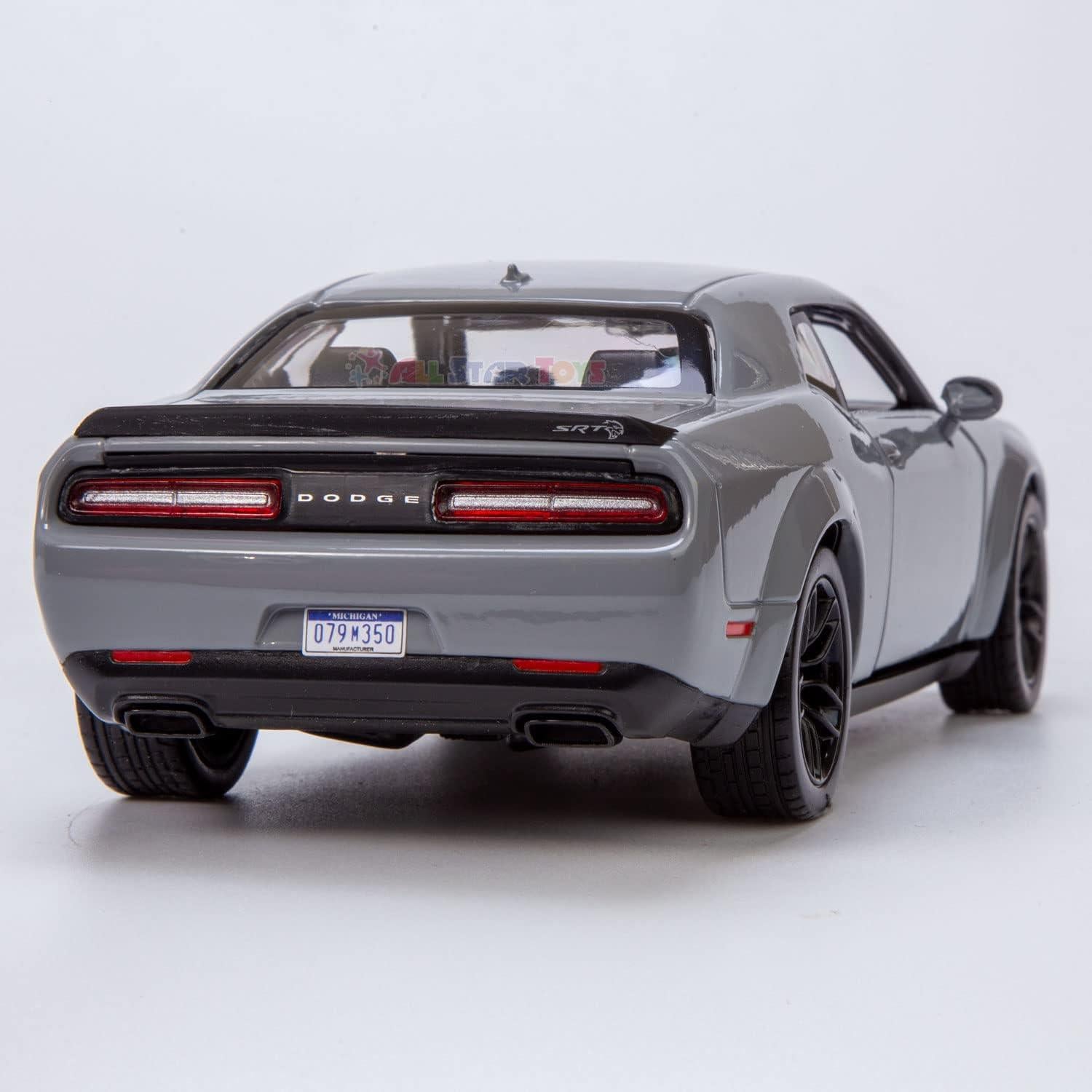 Modelo Diecast Motormax Dodge Challenger SRT Hellcat 1/24 Gris