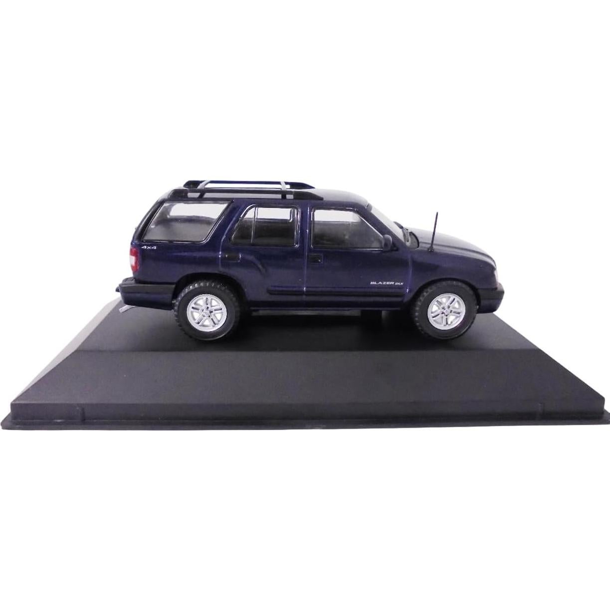Coche a escala 1/43 OPO 10 Chevrolet Blazer 2004