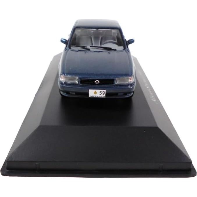 Coche en miniatura 1/43 OPO 10 Nissan Sentra 1991
