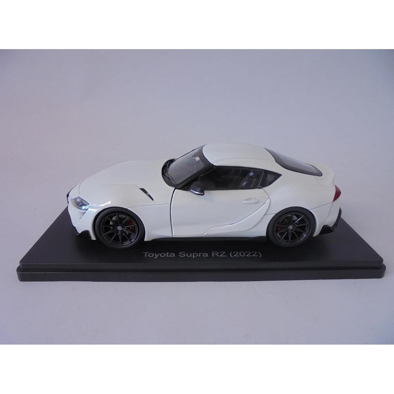Coche a Escala 1:24 OPO 10 Toyota Supra RZ 2022 Metal