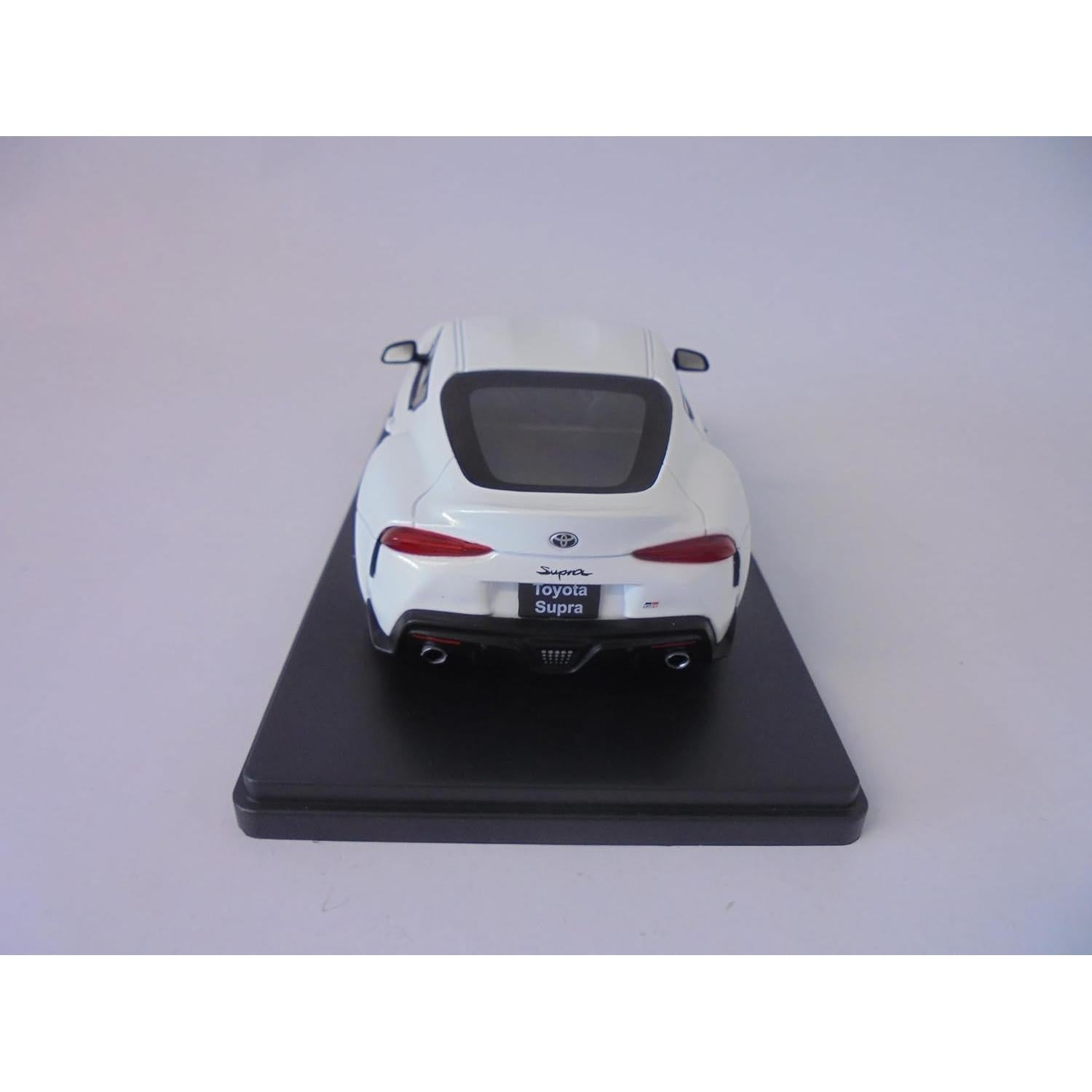 Coche a Escala 1:24 OPO 10 Toyota Supra RZ 2022 Metal
