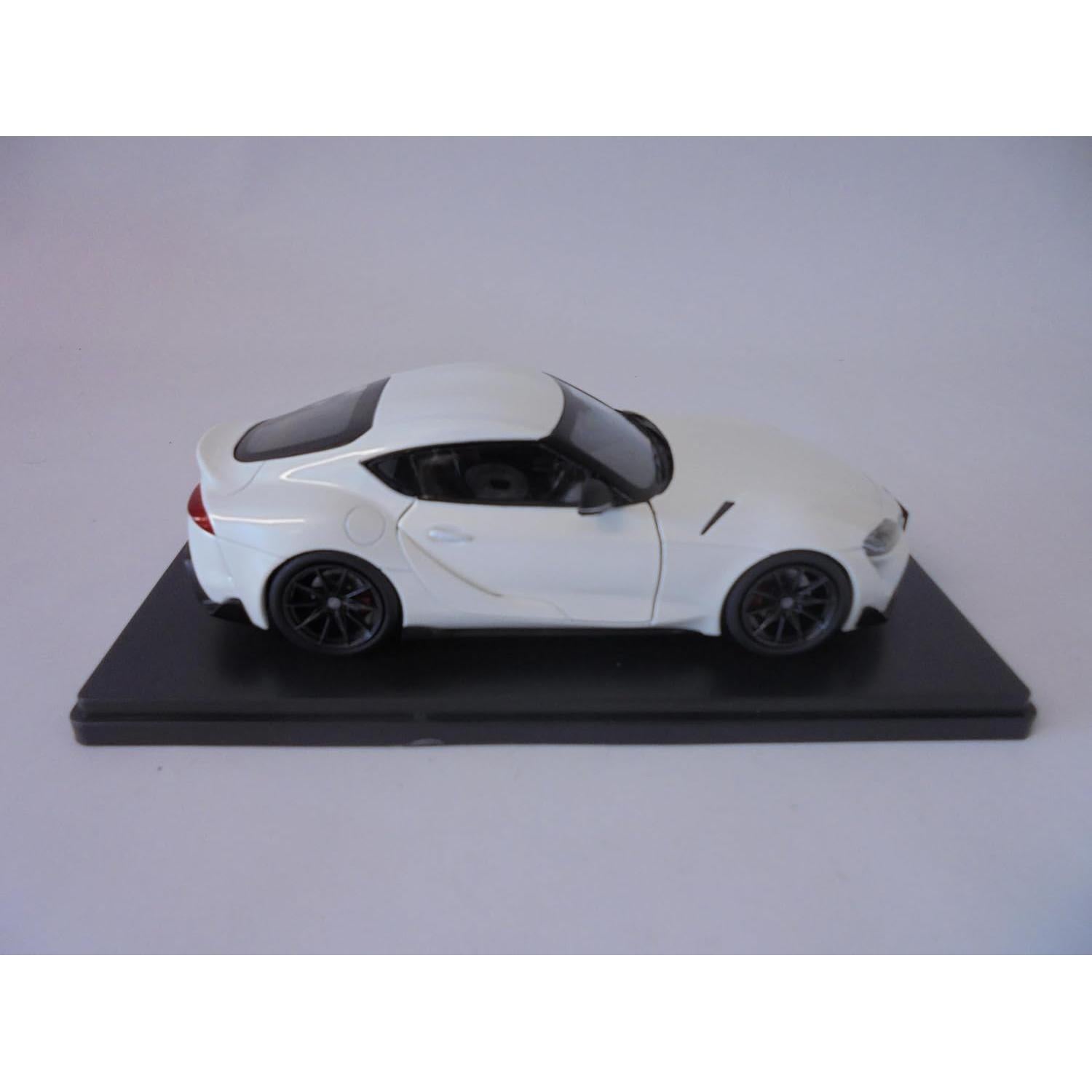Coche a Escala 1:24 OPO 10 Toyota Supra RZ 2022 Metal