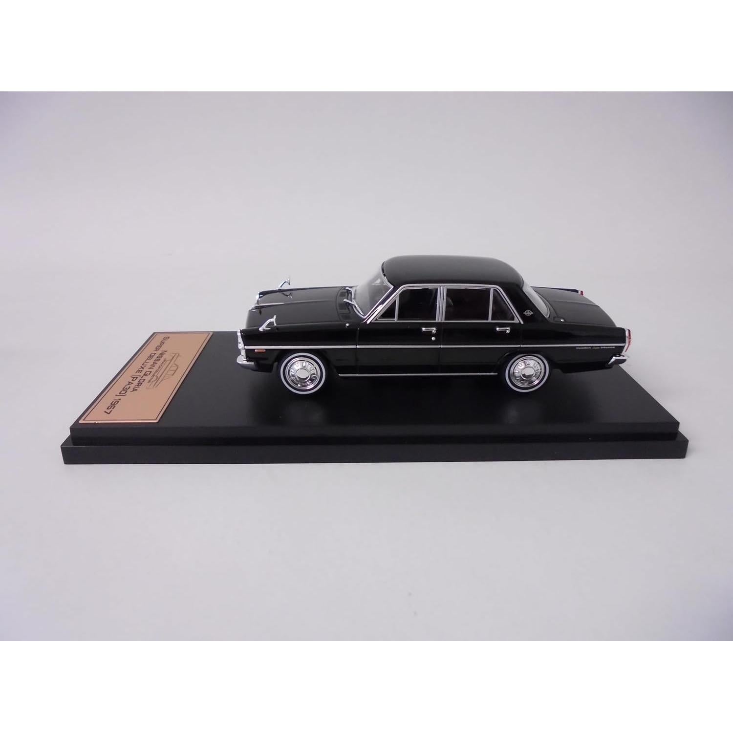 Coche Miniatura Coleccionable OPO 10 Nissan Gloria 1967 1:43