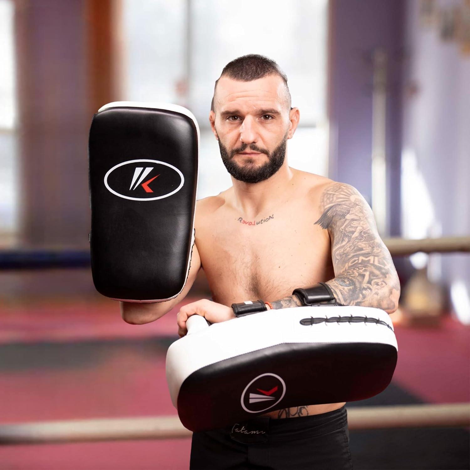 Kruzak Kick Pad Muay Thai Negro/Azul - Entrenamiento Karate