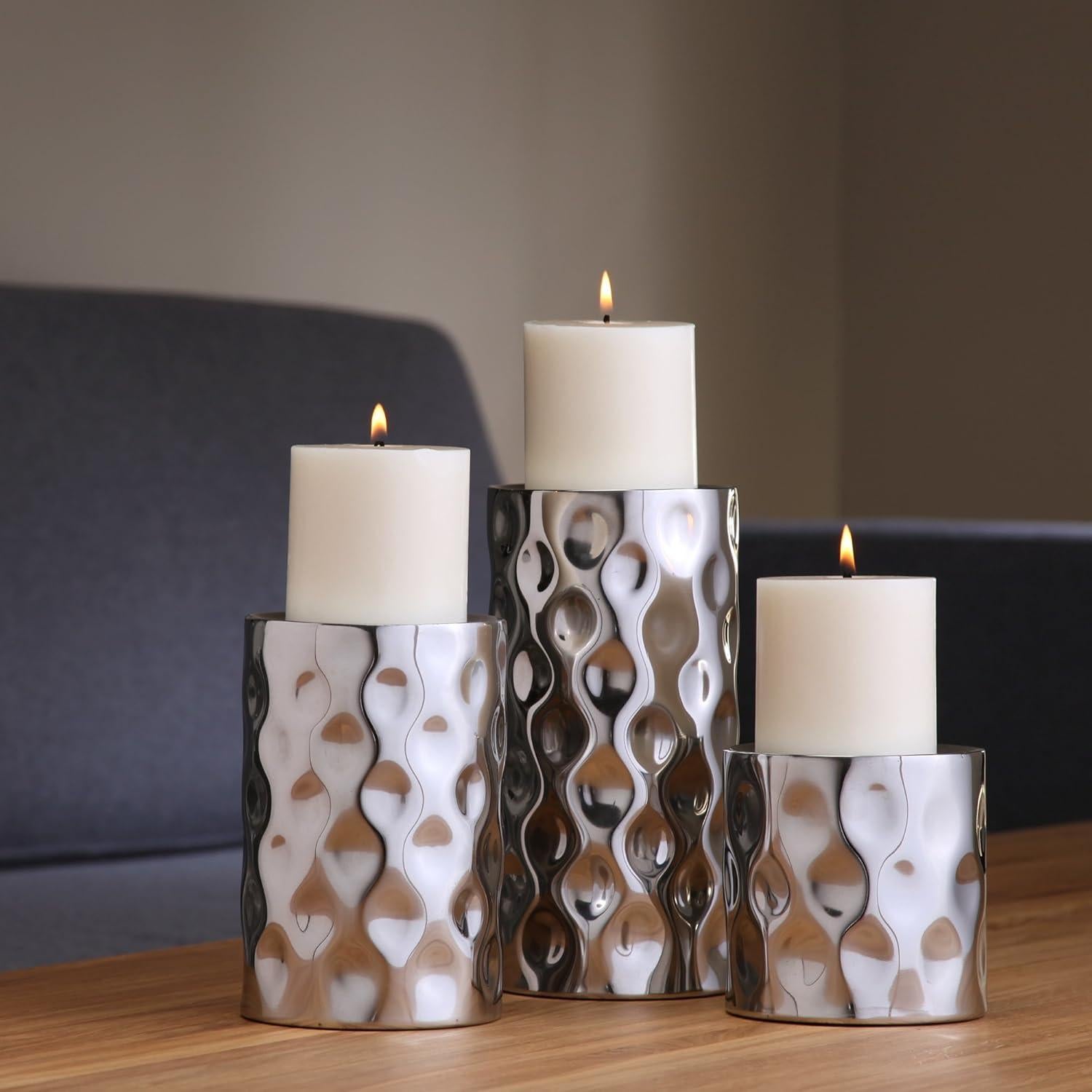 Soportes de Vela de Pilar Plateados Hosley - 3 Tamaños