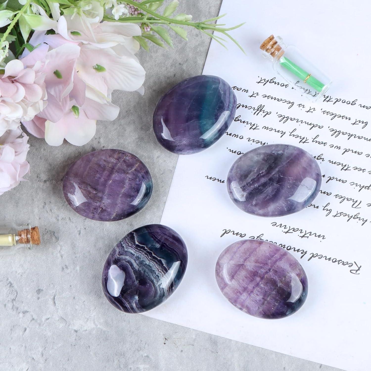 Piedra de Palma Fluorita Arcoíris LEADGEM 3.56 cm para Ansiedad