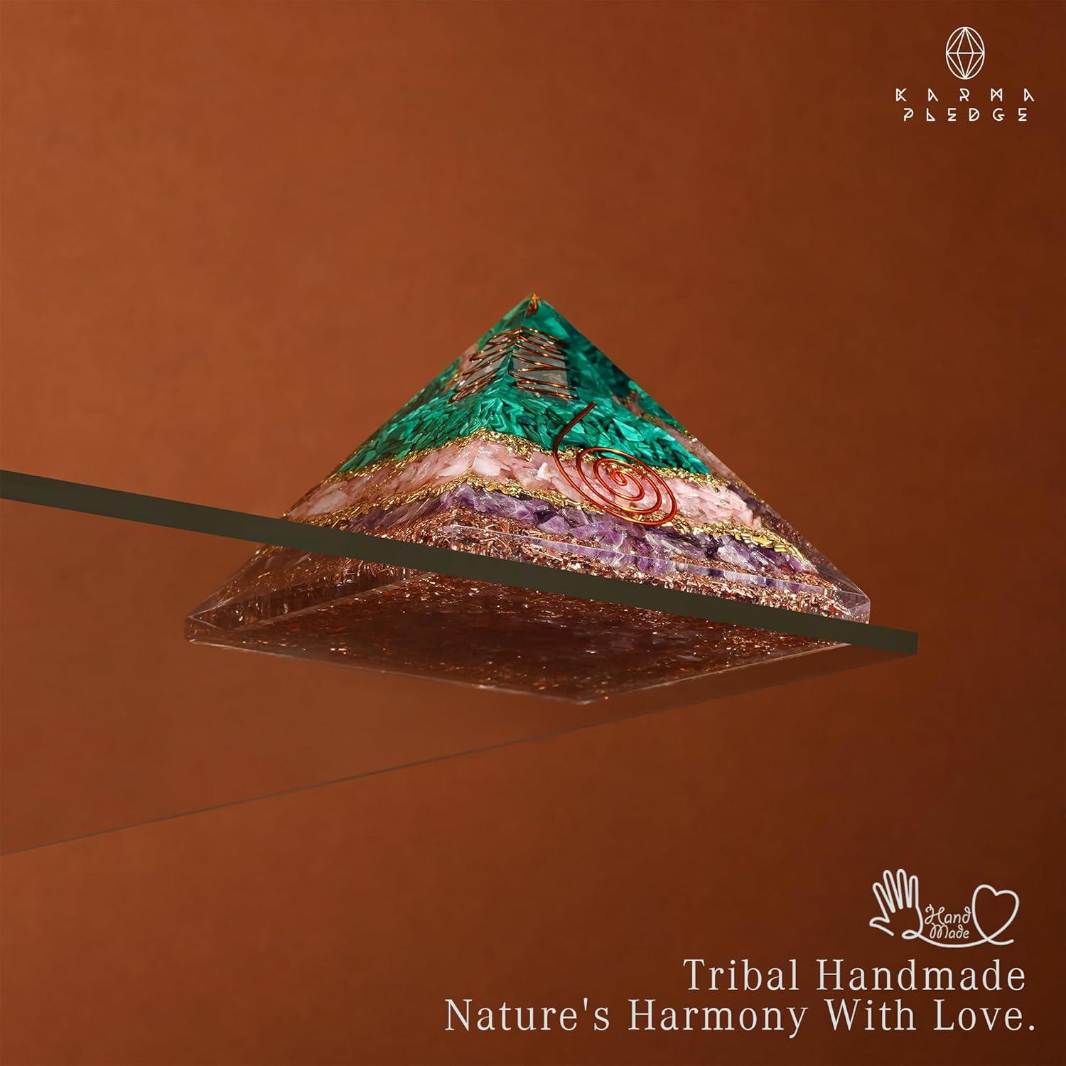 Pirámide de Cristal de Sanación Karma Pledge 7.5cm