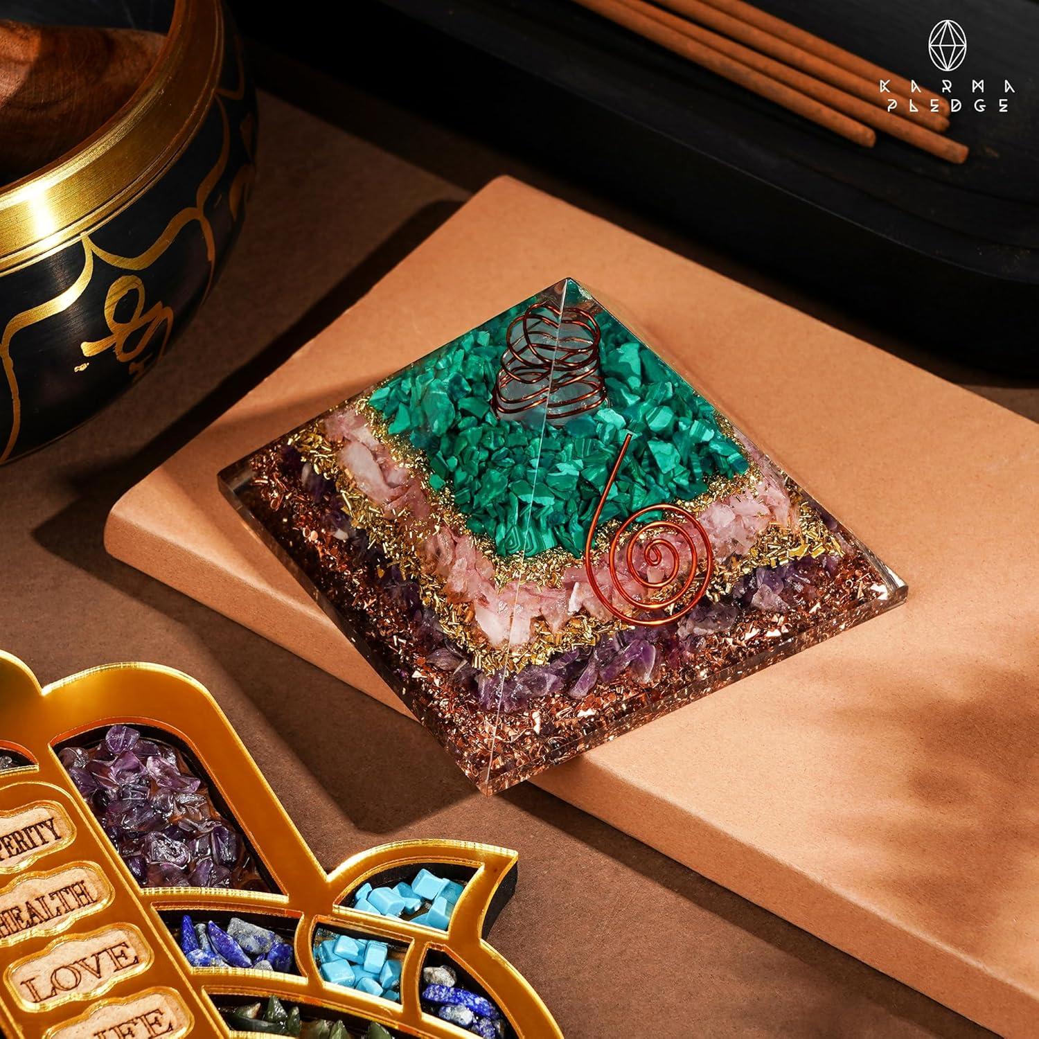 Pirámide de Cristal de Sanación Karma Pledge 7.5cm