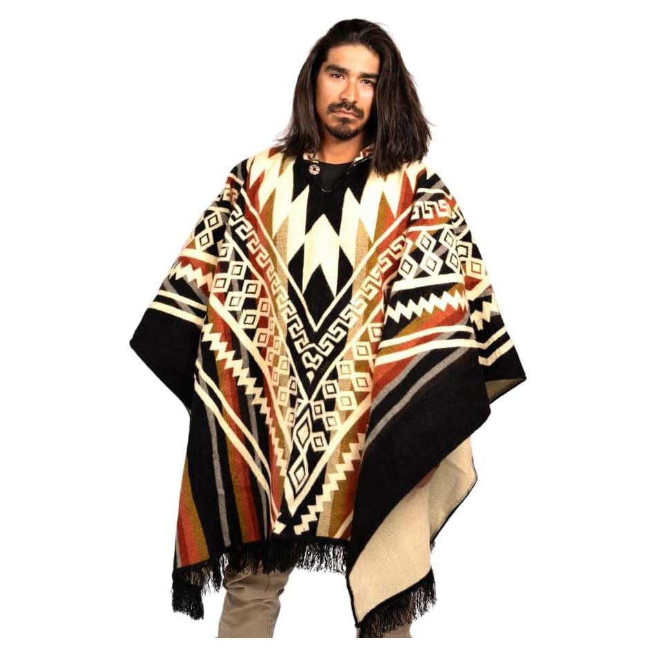 Poncho de lana de alpaca con capucha y patrón azteca - Hecho a mano en Ecuador