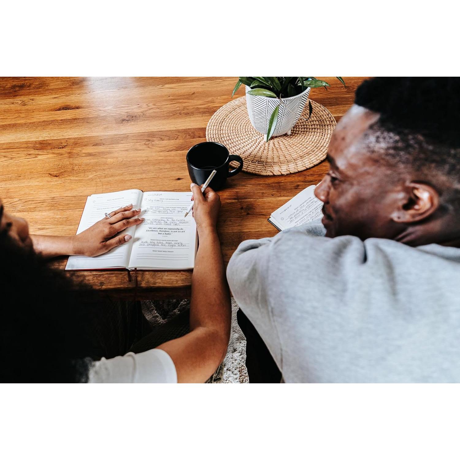 Diario Guiado de Gratitud EL CAMINO DE LA SERENDIPIA A5 Negro