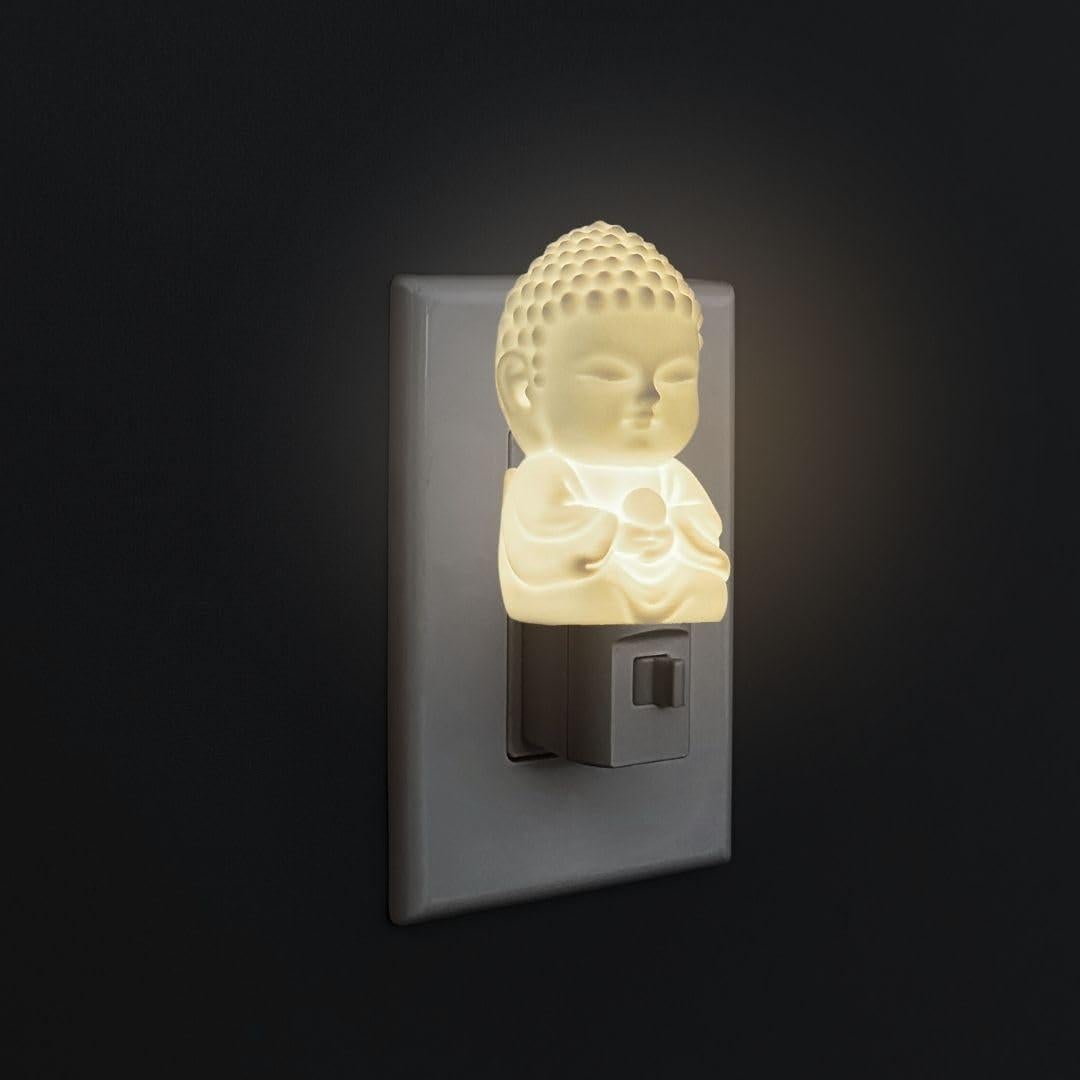 Luz Nocturna Baby Buddha Enchufable | Brillo Suave 120V