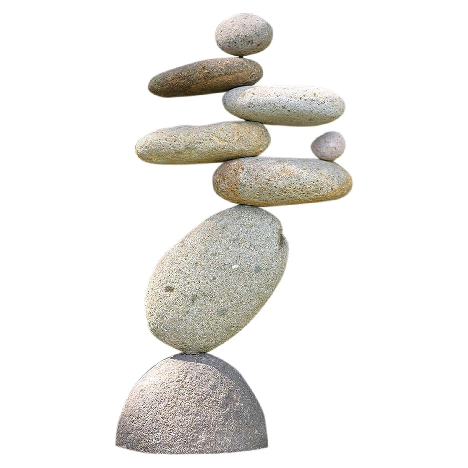 Cairn de Ocho Piedras Graffiti Antiguo para Jardín 35.56 cm