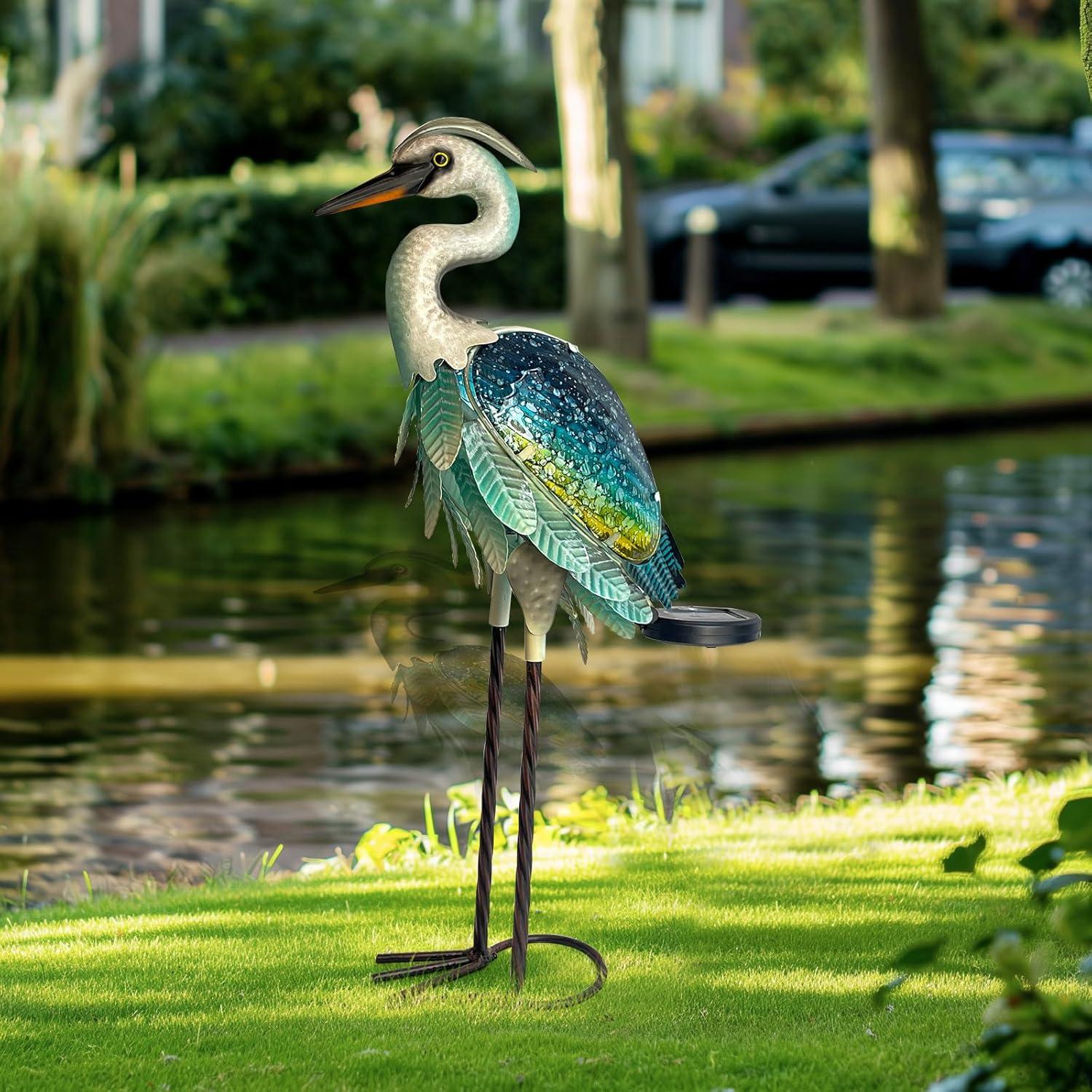 HONGLAND Solar Heron Metal Crane Statue Garden Heron Sculpture, Glass Outdoor Crane Yard Art Coastal Ocean Bird Decor 24 Inch Lawn Ornament for Backyard Porch Patio Decor（Green）