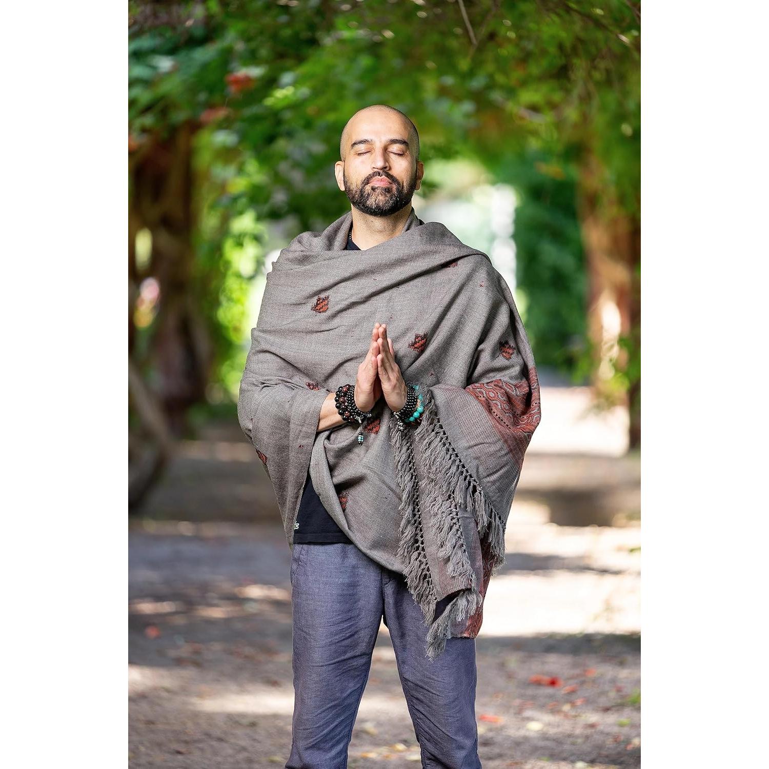 Chal de Meditación Om Shanti Crafts 2.13m x 1.07m Gris