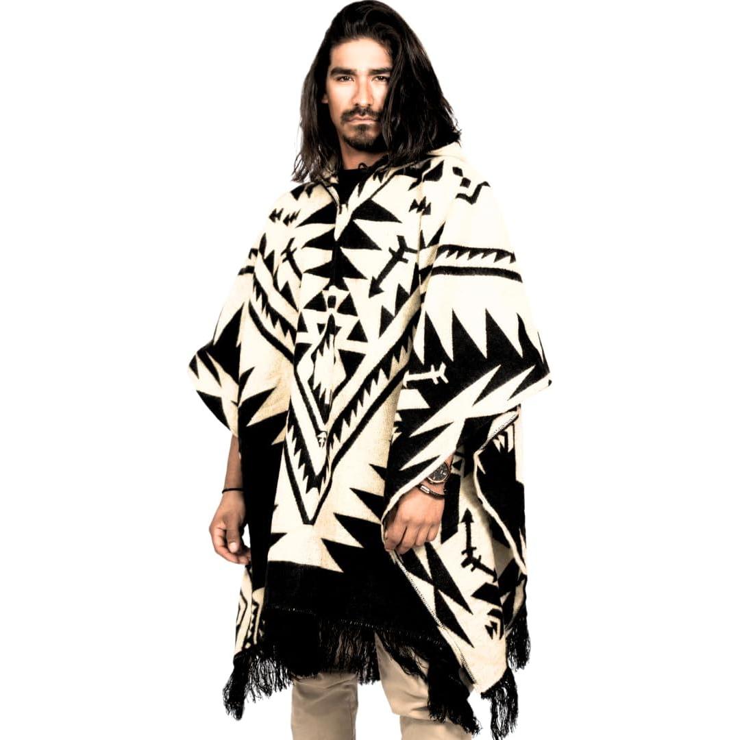 Poncho de lana de alpaca con capucha y patrón azteca - Hecho a mano