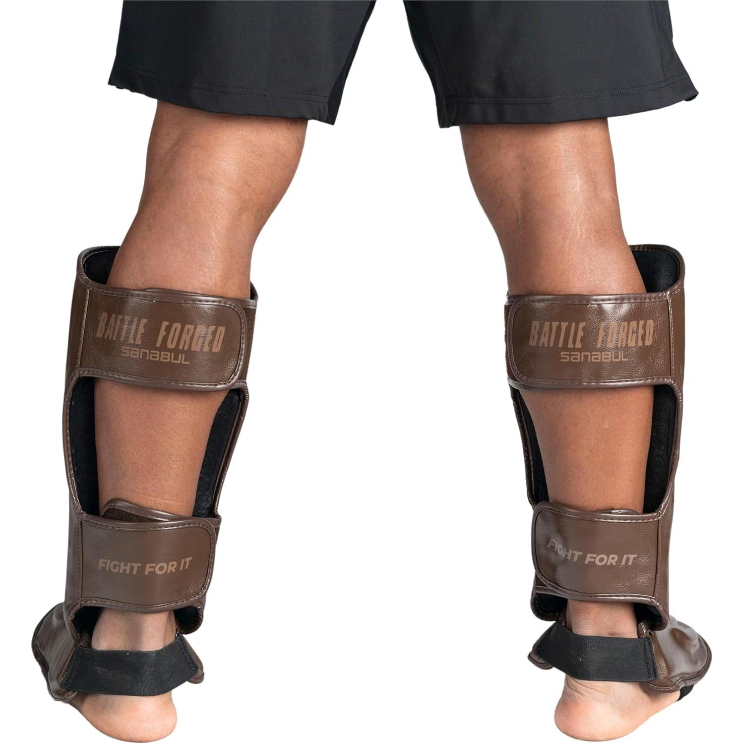 Protectores de Espinillas Sanabul Battle Forged Marrón XL