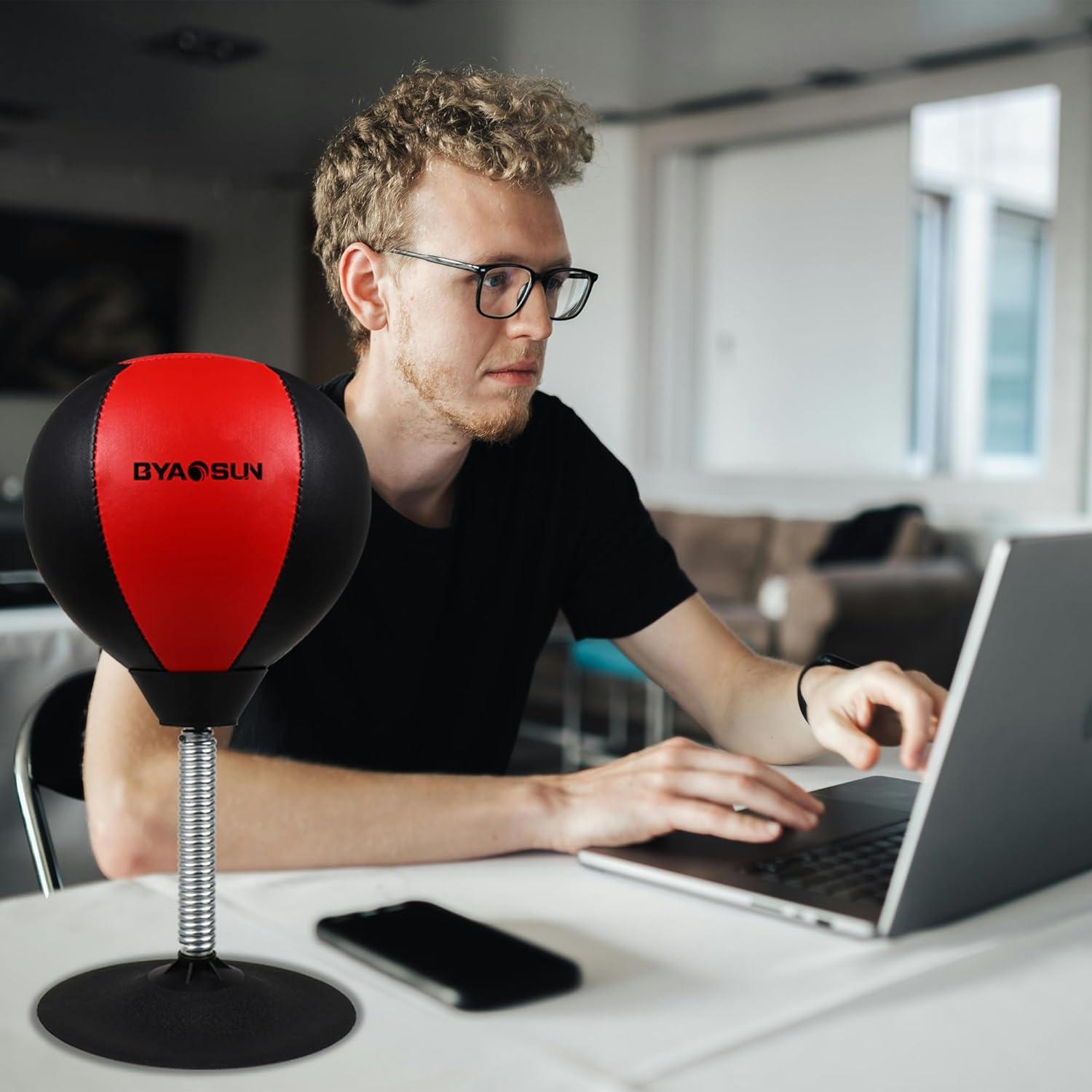 Bolsa de Boxeo de Escritorio BYAOSUN con Ventosas - Alivio Estrés