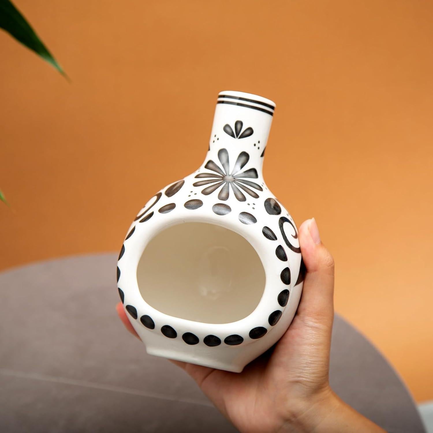 Soporte de Palo Santo Cerámica MOUGIGI 12.7cm Negro y Blanco