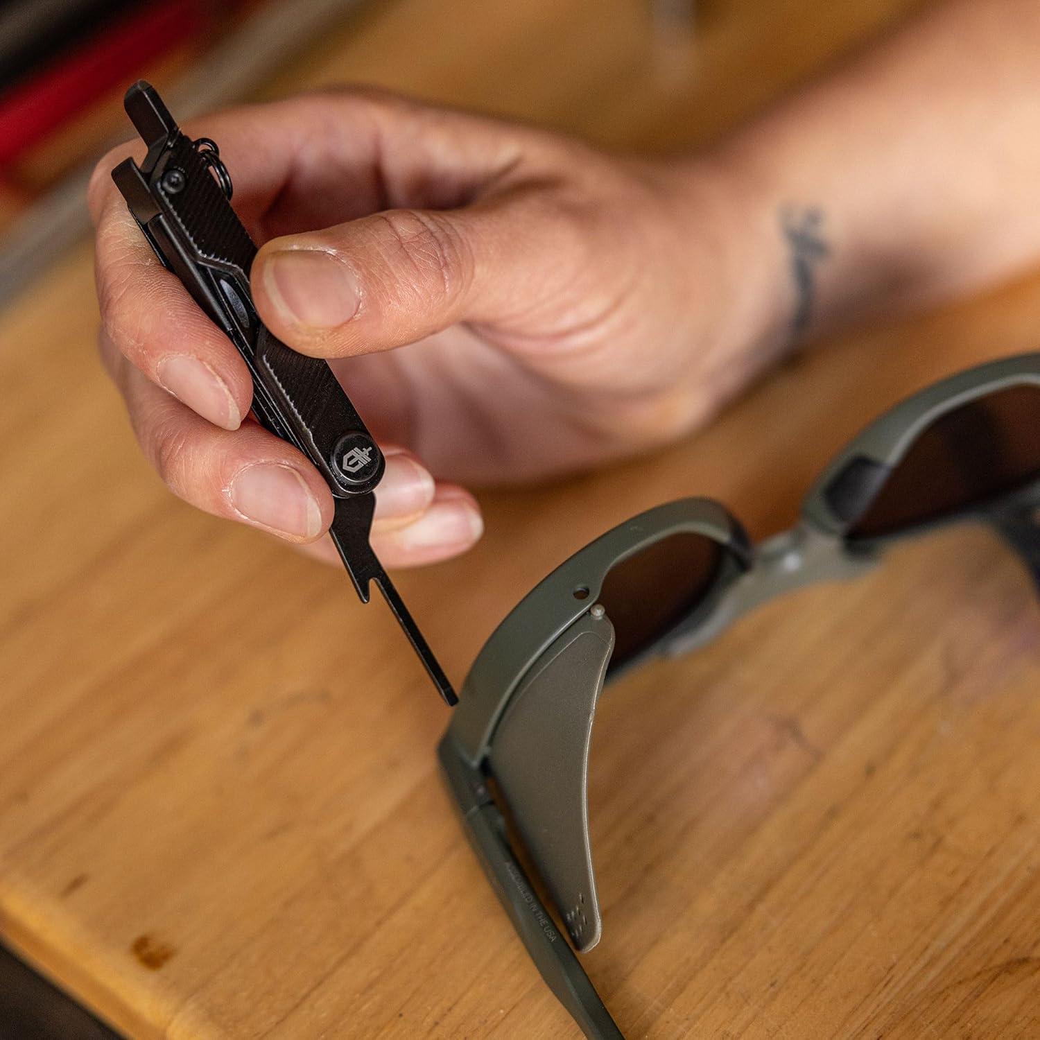 Multiherramienta 8-en-1 Gerber Gear Armbar Mini Negra