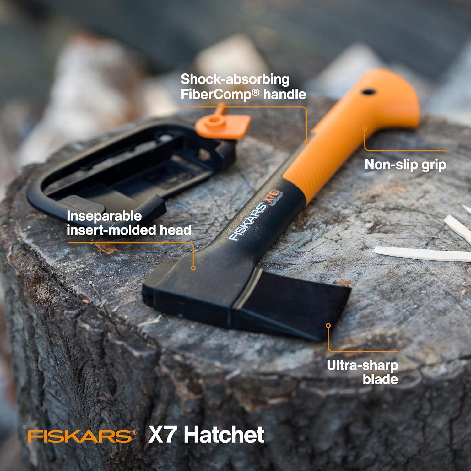 Conjunto de Preparación de Madera Fiskars: Hacha X7 y Afilador