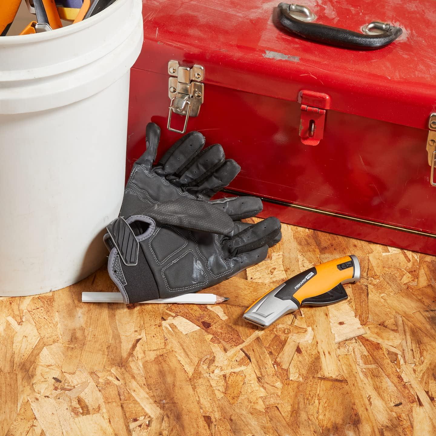 Cuchillo de Utilidad Fiskars Pro Safety - Hoja Retráctil Automática