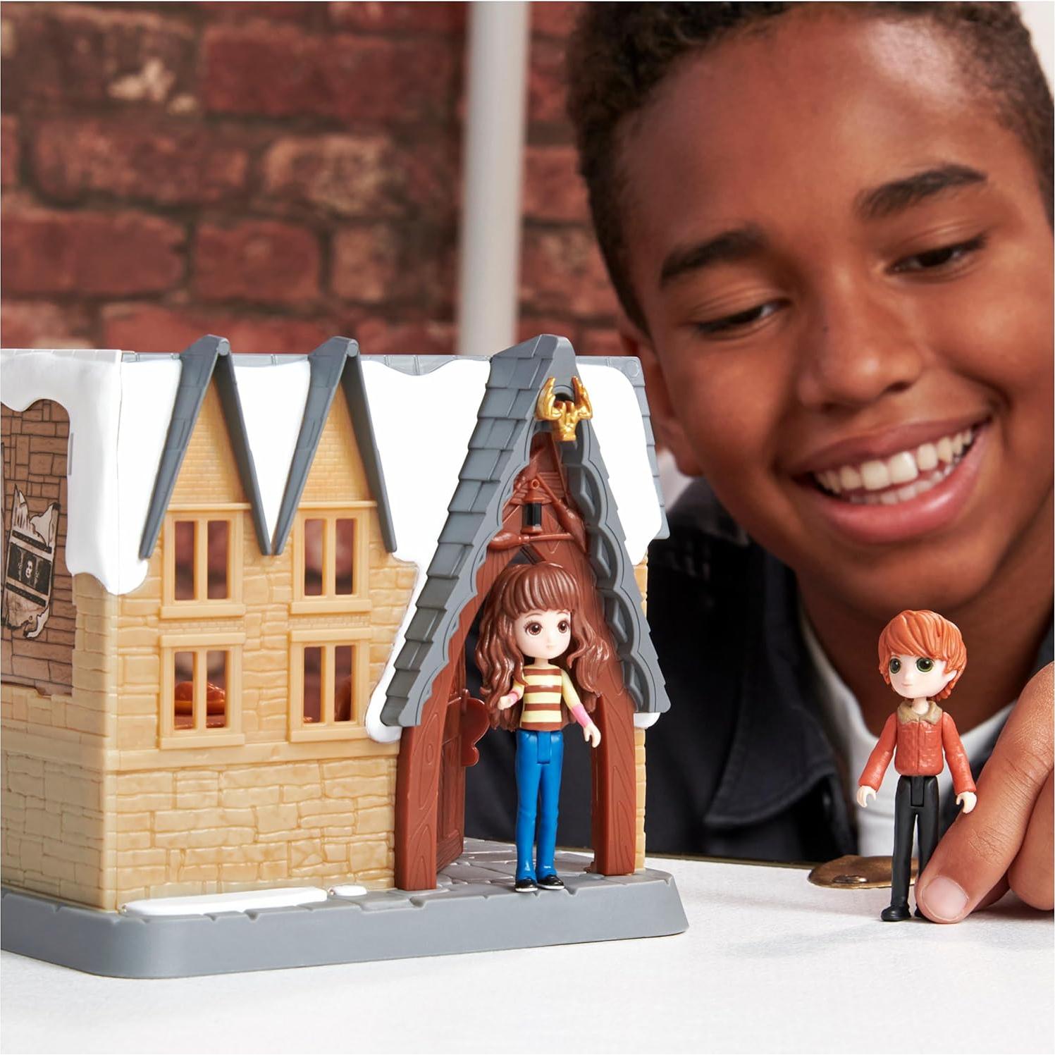 Set de Juego Tres Escobas Mágicas Harry Potter con Figuras