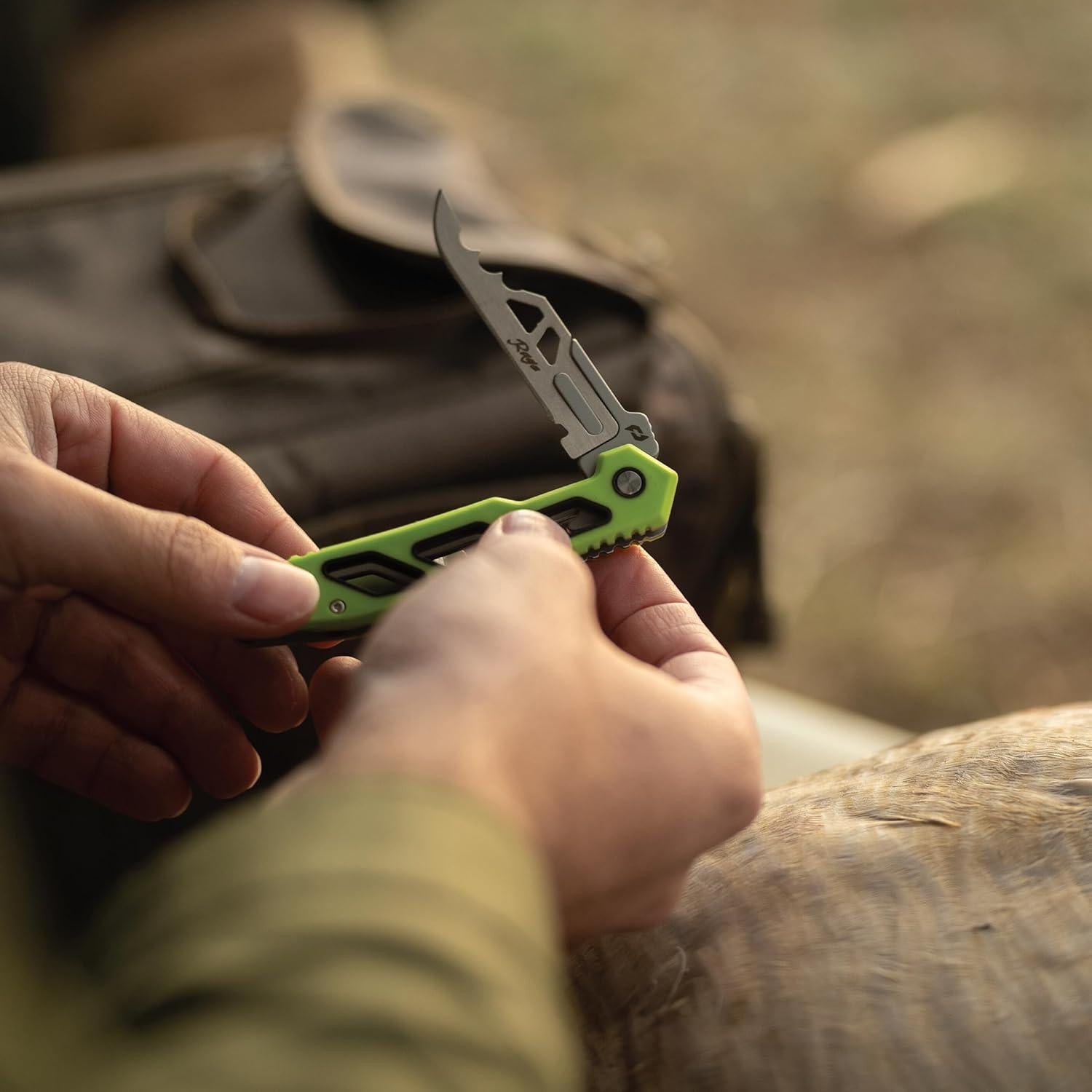 Cuchillo Schrade Isolate Enrage 7 con 6 hojas reemplazables