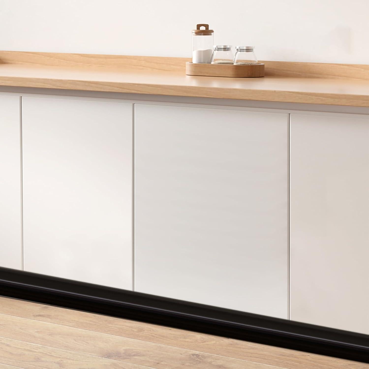 Moldura Autoadhesiva Protectora de Esquinas Coengwui 5m x 2cm Negro Mate