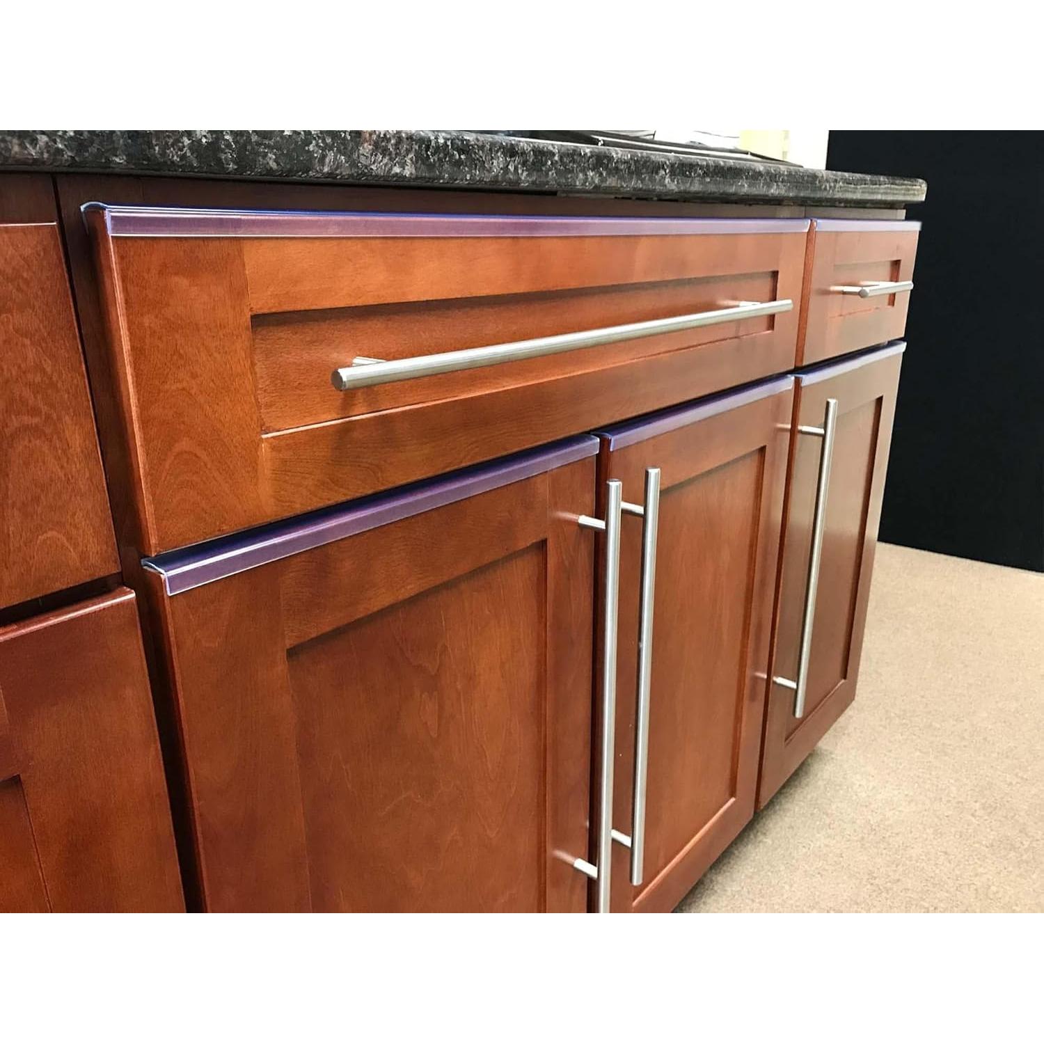 Protector de Borde para Puerta de Gabinete Outwater 60.96 cm Transparente