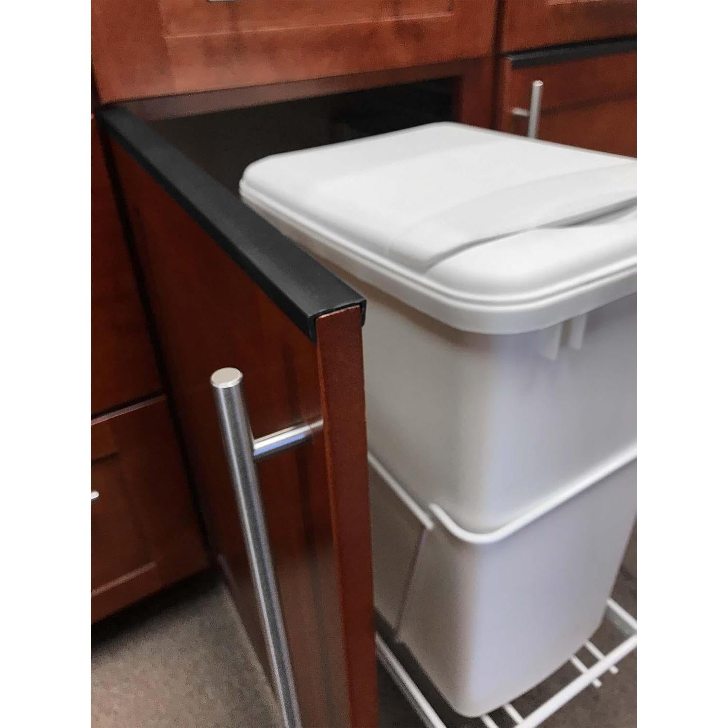 Protector de Borde para Puerta de Gabinete Outwater 60.96 cm Negro