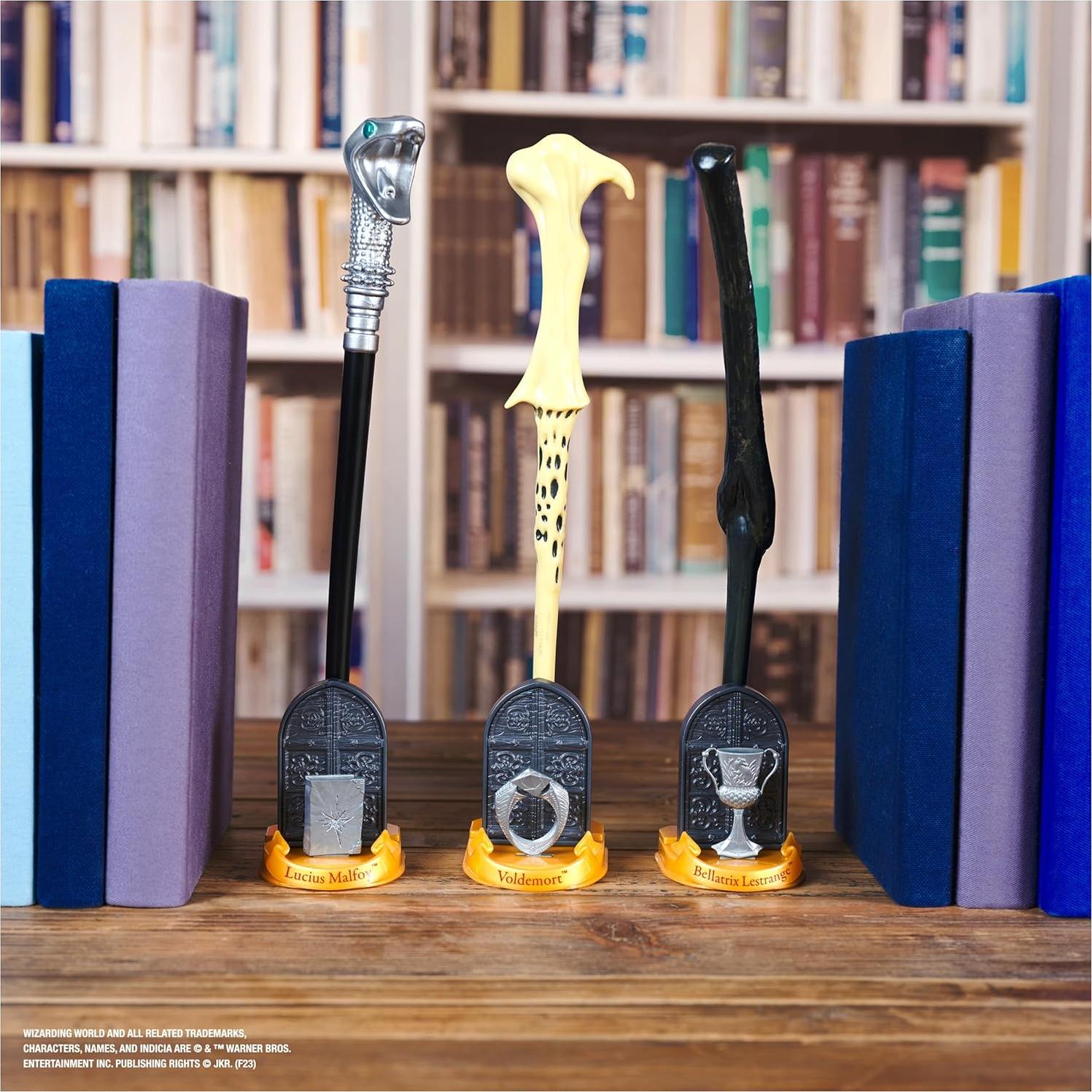 Varita Coleccionista Ron Weasley 30 cm con Soporte y Icono