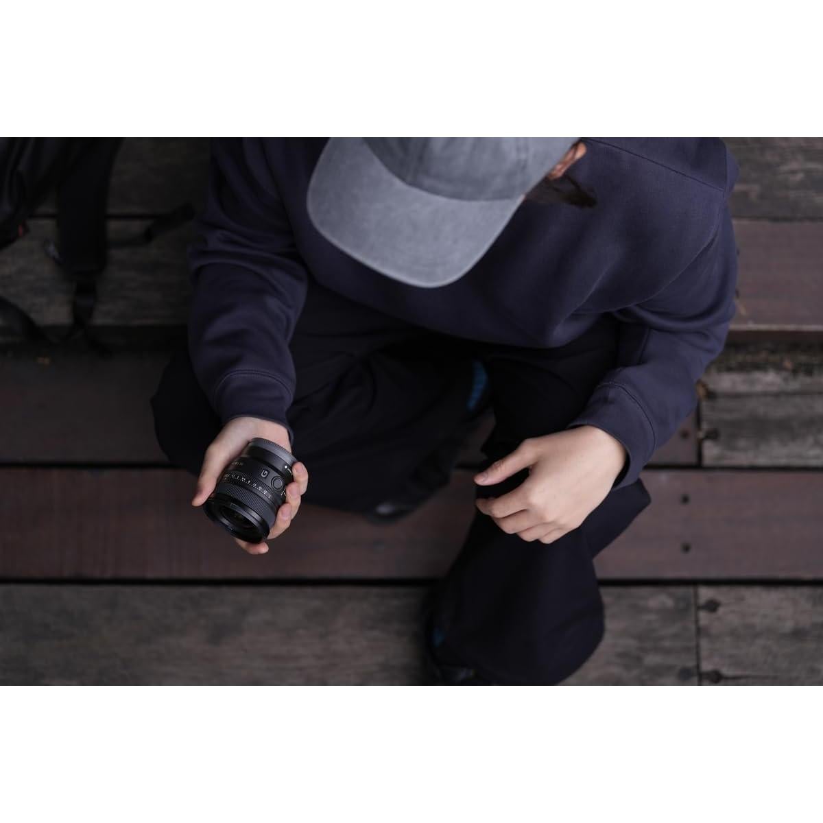 Objetivo Gran Angular Sony FE 16mm f/1.8 G - 304g