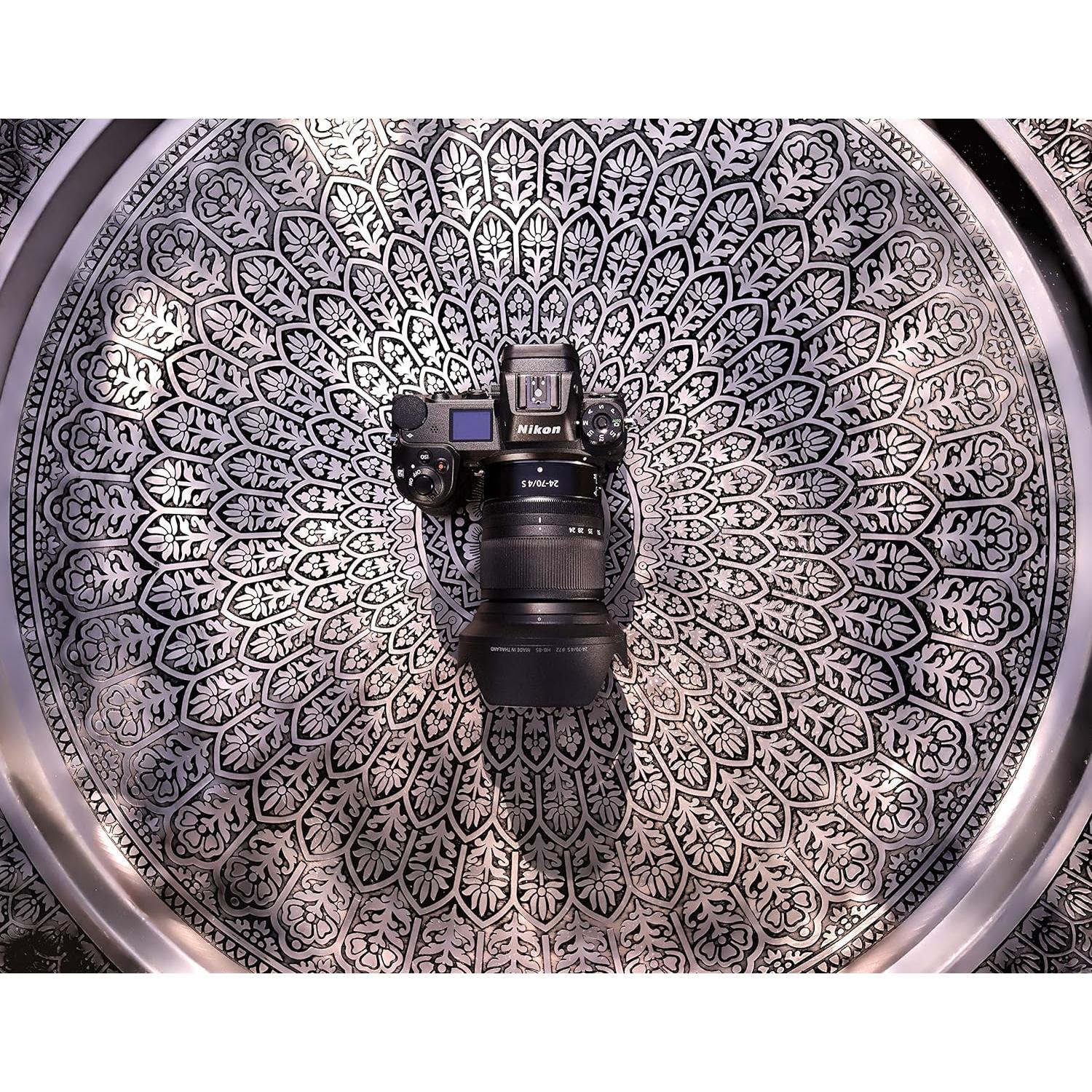 Cámara sin espejo Nikon Z 7II con lente 24-70mm f/4