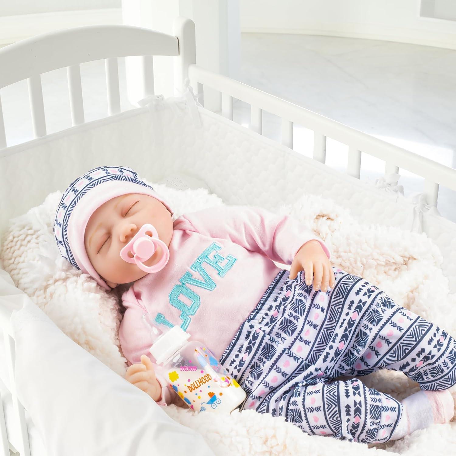 Muñeca Reborn DOLLHOOD 55.88 cm Realista con Accesorios