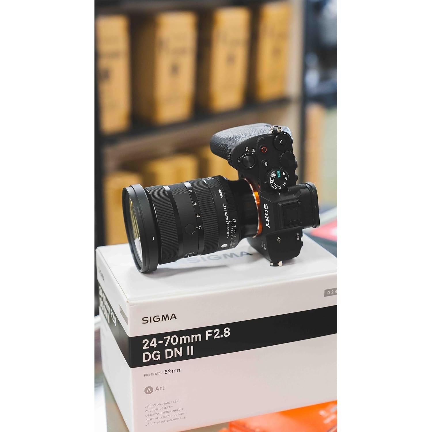 Lente Sigma 24-70mm f/2.8 DG DN II Art para Sony E con Accesorios