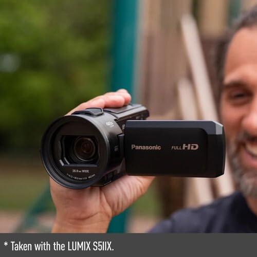 Cámara de video Panasonic HC-V900 Full HD 24x + Accesorios