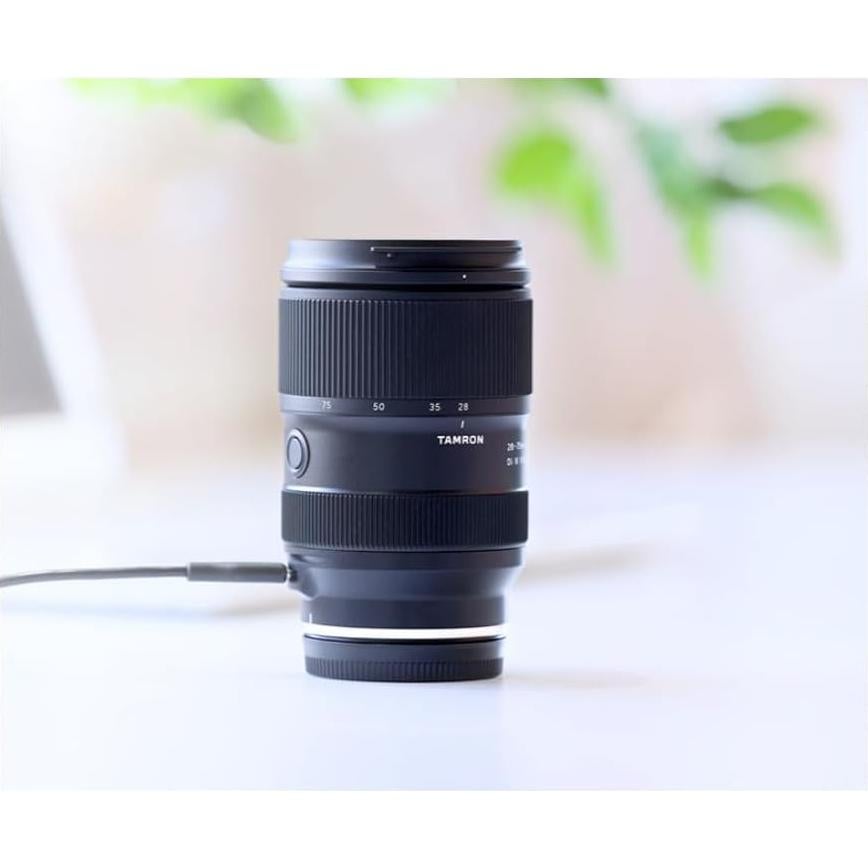 Lente Tamron 28-75mm F/2.8 Di III VXD G2 para Sony E + Tarjeta 128GB